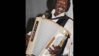 "Tee Nah Nah" de Buckwheat Zydeco