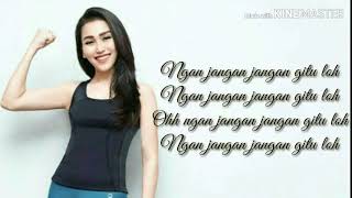 Download lagu Ayu Ting Ting - Jangan Gitu Dong | Video Lirik HD mp3 Download lagu Ayu Ting Ting - Jangan Gitu Dong | Video Lirik HD mp3