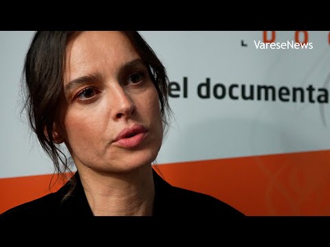 Kasia Smutniak presenta MUR: “I muri sono il simbolo della nostra epoca” | Glocal DOC