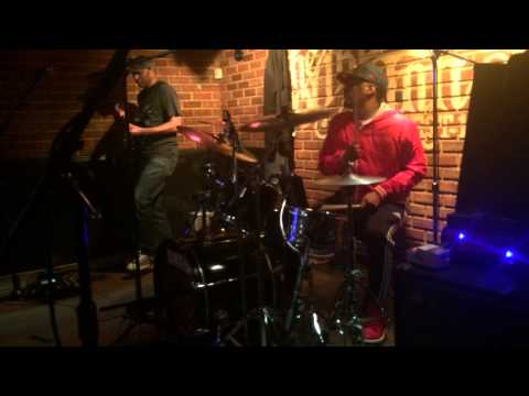 Chris Kee plays "Cold Sweat" at the Double Dorr Inn