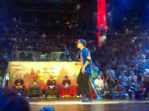 Morris vs Taisuke "Red Bull BC One 2011 in Moscow"