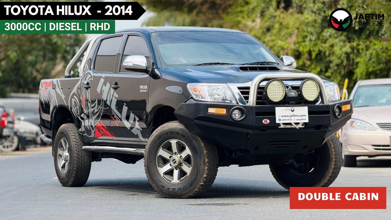 Toyota Hilux HEAVY BULL BAR INSTALLED | DOUBLE CABIN | MT | 4WD | 3.0 DIESEL ENGINE video