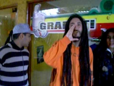 saludo de mc jona , negro sambo,dj well y pollet en tienda graffiti osorno