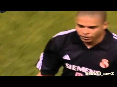 One of the greatest moments in football history : Old Trafford Audience  Applauding for Ronaldo