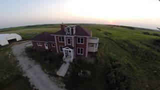 preview picture of video 'Farm house fly over surrounding area: 2039 Yucca Ave, Ainsworth, IA 52201'