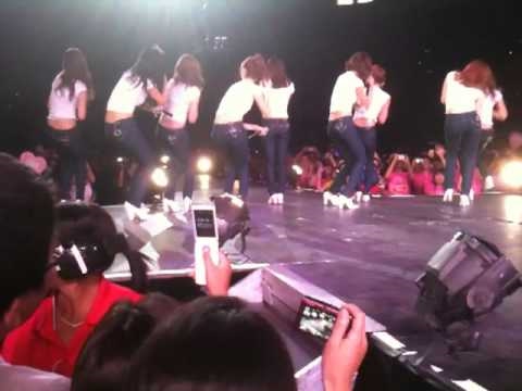 [100904] Girls' Generation / SNSD - Gee SM Town Live in LA