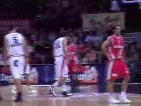 16 17-10-07 BCO-Charleroi - Score van ''Wild thing'' Petrovi