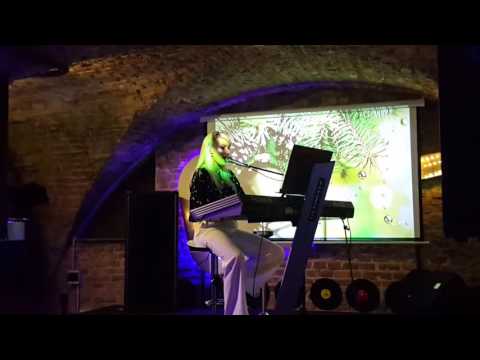 Ewa Smerecka - Znak Pokoju