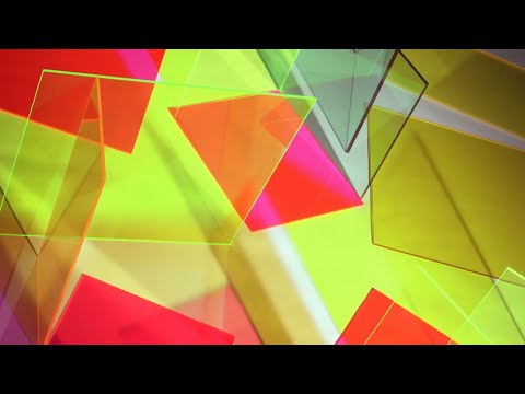 Direktor Dr. Andreas Beitin nimmt Euch online mit in die Ausstellung von Barbara Kasten. Works!