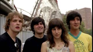 Смотрите на сайте vkrugah com в основе группы the fiery furnaces стоит дуэт американцев брата и сест