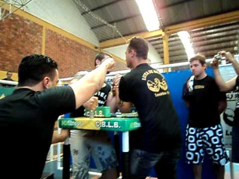 Campeonato Paranaense de Luta de Braço 2010 Diego Bruxo x Marcio Menegueti