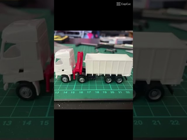 Vídeo relacionado con Herpa camión en Miniatura Man F8 tráiler de contenedores DB, Miniatura a Escala 1:87, Pieza de colección, Fabricado en Alemania, plástico