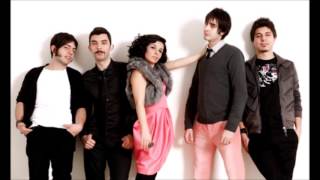 Model - Bak Bir Varmış Bir Yokmuş