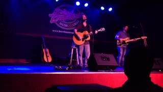 She Completes Me - Shawn Mullins 8/1/13 @ the Brewhouse