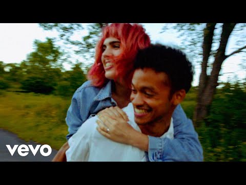 Sunflower Bean - Moment In The Sun