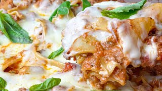 Download lagu Have you ever tried making stovetop lasagna? #lasagna #dinner #pasta mp3