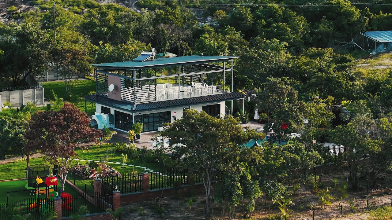 A Hidden Luxury Paradise in Rural Zimbabwe