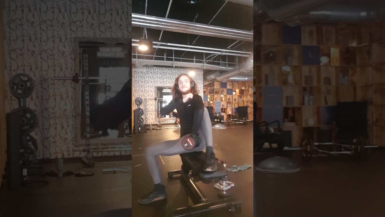 How To Dumbbell External Shoulder Rotation