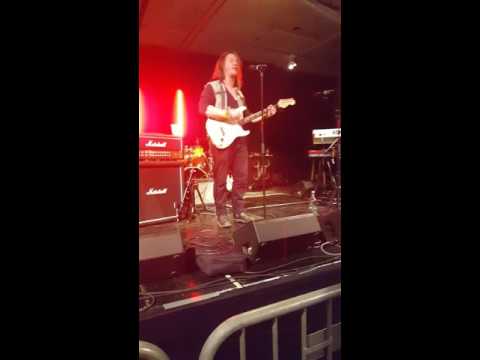 Billie Strandell - "Staten & Kapitalet" Cover