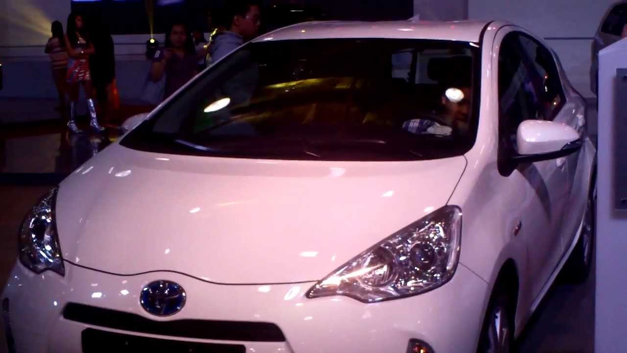 2014 Toyota Prius C — Philippines