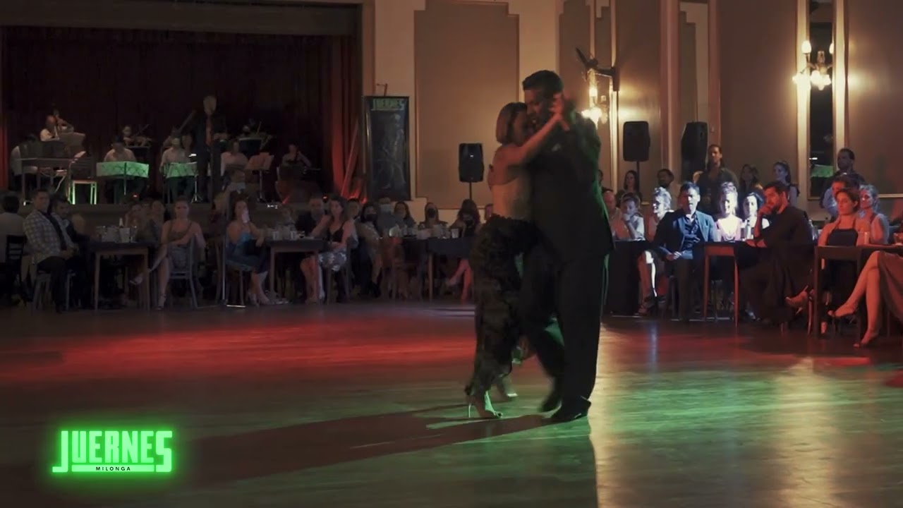 ROBERTO ZUCCARINO Y VIRGINIA PANDOLFI EN JUERNES MILONGA + ARGENTINA TANGO SALON FESTIVAL