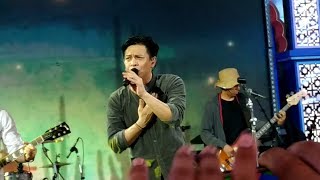 Download lagu NOAH - Tak Lagi Sama Salam Ramadhan 2018 Summarecon Mall Bekasi mp3