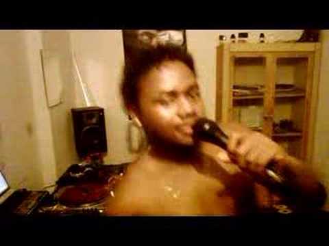 DAMN FUNNY VIDEO FEAT. Dj D'BOY n Emmaxxy of BadGuY CreW