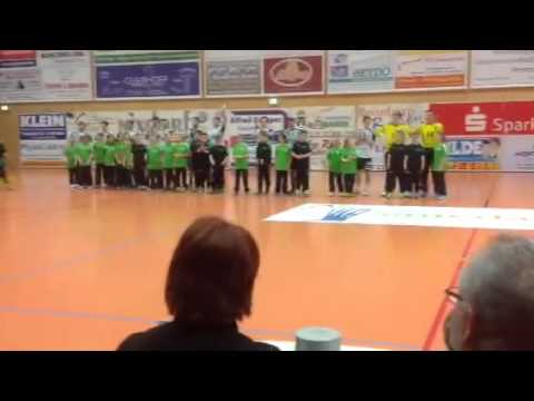 Die Kreismeister 2015 als Einlaufkids am 21.03.2015