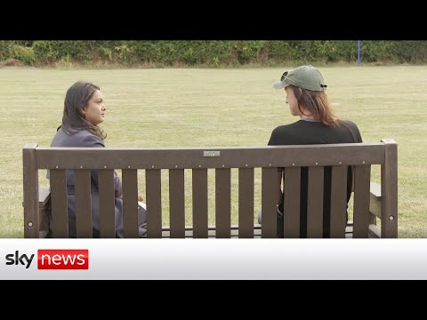 Genderidentiteitskliniek voor jongeren gaat sluiten — Sky News