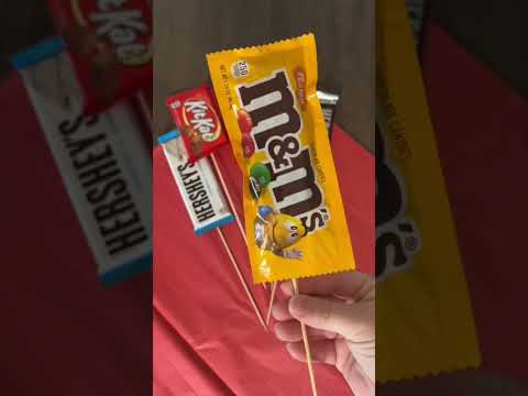 DIY Valentines Candy Bouquet // Easy Valentine’s Day Gift Idea