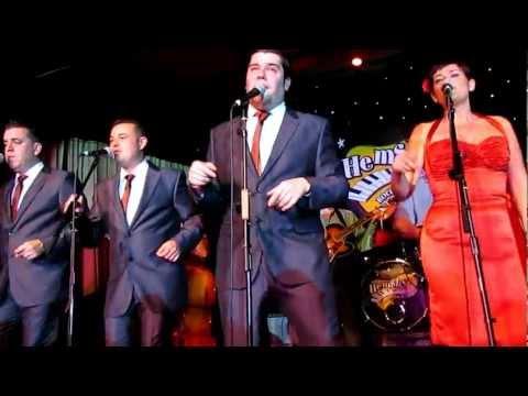 Donna the Prima Donna, The Velvet Candles and the Roomates, Hemsby Sun 7th Oct 2012