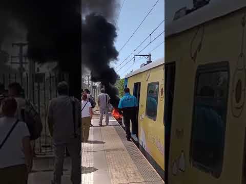 Fuego en la Estación Plátanos Línea Roca a las 11:19 horas