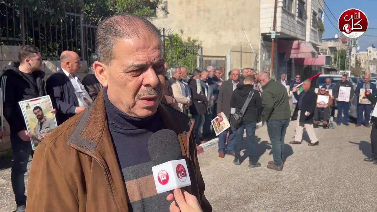 وقفة أمام مكتب الصليب الأحمر في طولكرم وذلك دعماً وإسناداً لأسرانا وأسيراتنا الماجدات