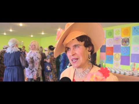 OgresTV: SALASPILS: dāmas atrāda savus tērpus (09. 03. 2015)