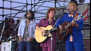 Bonnie Raitt &amp; Rickie Lee Jones - Angel From Montgomery (Live at Farm Aid 1985)