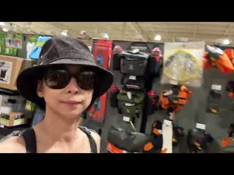 Asheville Outlets Mall - Asheville, North Carolina 2023