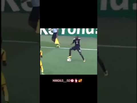 𝑹𝒐𝒏𝒂𝒂𝒍𝒅𝒐 𝑮𝒐𝒐𝒔 𝒈𝒐𝒐𝒔  𝒘𝒂𝒂𝒍𝒊 𝒂𝒉.....