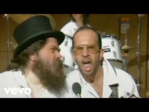 Manfred Mann's Earth Band - Demolition Man (Official Video)