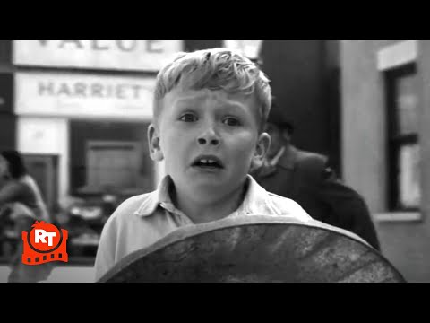 Belfast (2021) - The Troubles Begin Scene | Movieclips