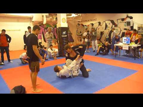 Grotta Grappling '14 Q3 - Tomas Vollros [BJJ Open Blue - Kamp 1] vs Alexander Rio
