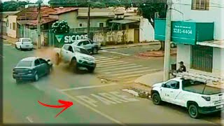 THERE ARE DRIVERS WHO THINK THEY OWN THE WORLD! DO YOU AGREE?