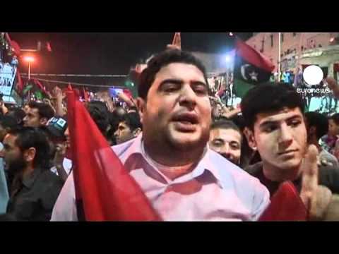 Khadafi tombe et la joie envahit Benghazi et Misrata