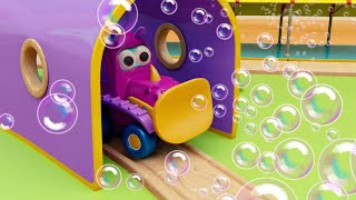 Os carros Mocas brincam com as bolhas de sabão! Desenhos animados. Desenho animado infantil