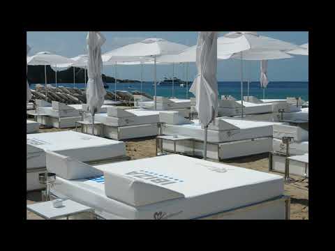 Celia Felix - By The Sea