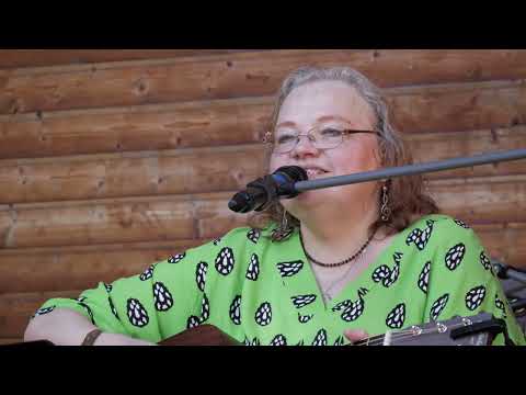 BALTA PŪKA (Mūzika: Raimonds Pauls | Vārdi: Imants Ziedonis)