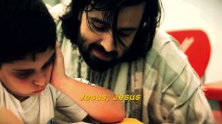 Você nunca esta sozinho (The Name Live On - David Phelps) Legendado  Pt Br