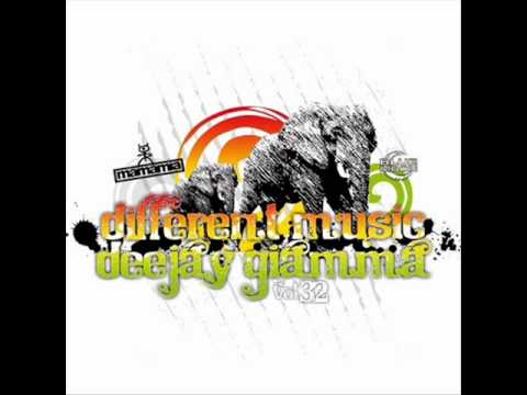 Dj Giamma Vol. 32 - MAMAMIA Club 2010 - Different Music - BMS