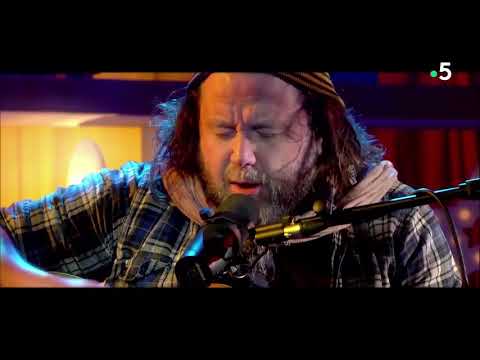 Little Girl and the Whistlin' Train @ C A Vous LIVE