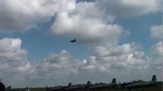 preview picture of video 'HORNET F18 - PIRASSUNUNGA 2012'