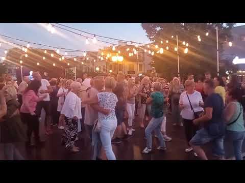 Potańcówka na rynku w Tarnobrzegu (11.06.22) – Tygodnik Nadwiślański